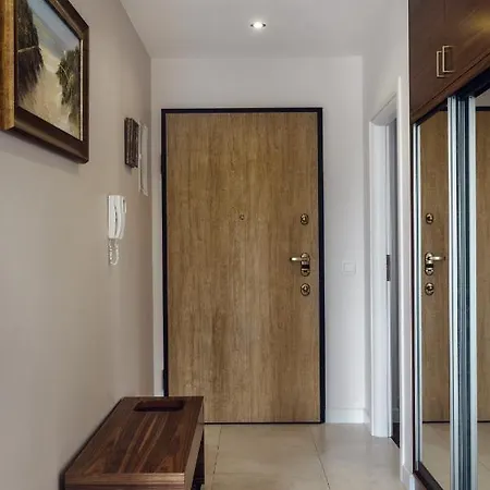 Empire By Renters Apartment *